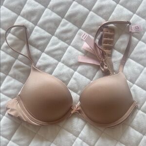 NWT Victoria's Secret Push Up Smooth Bra - 32B - Praline Nude